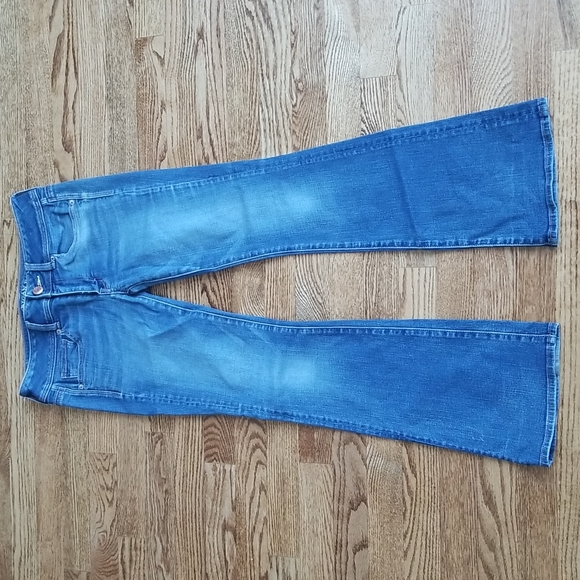 (4) American Eagle Super Stretch Kick Boot Short Jeans - Picture 3 of 13